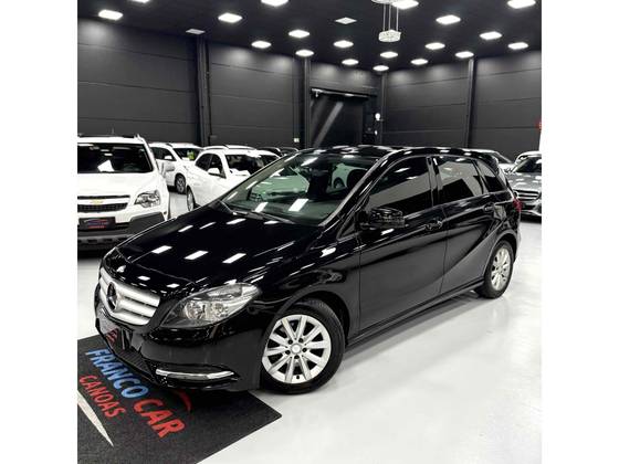 MERCEDES-BENZ B 200 1.6 SPORT TURBO GASOLINA 4P AUTOMÁTICO MERCEDES-BENZ B 200 1.6 SPORT TURBO GASOLINA 4P AUTOMÁTICO